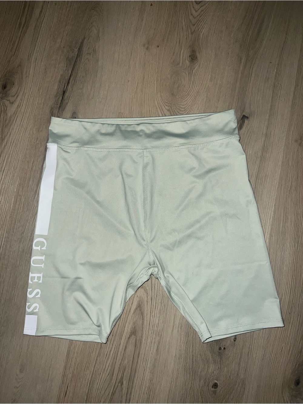 Guess Women's  Green Bike Shorts Size L NWT